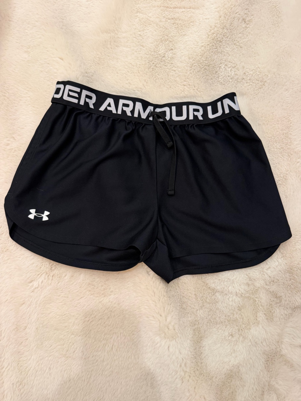 Under Armour youth large or xs woman  Black Training Shorts